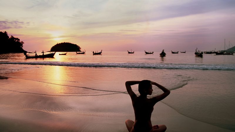 选择信誉良好的旅行社是确保旅行顺利的关键。以下是一些选择旅行社的参考因素：